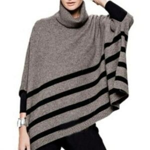 Tahari Wool Yak Blend Poncho Sweater Womens M Soft Knit Turtleneck Cozy
